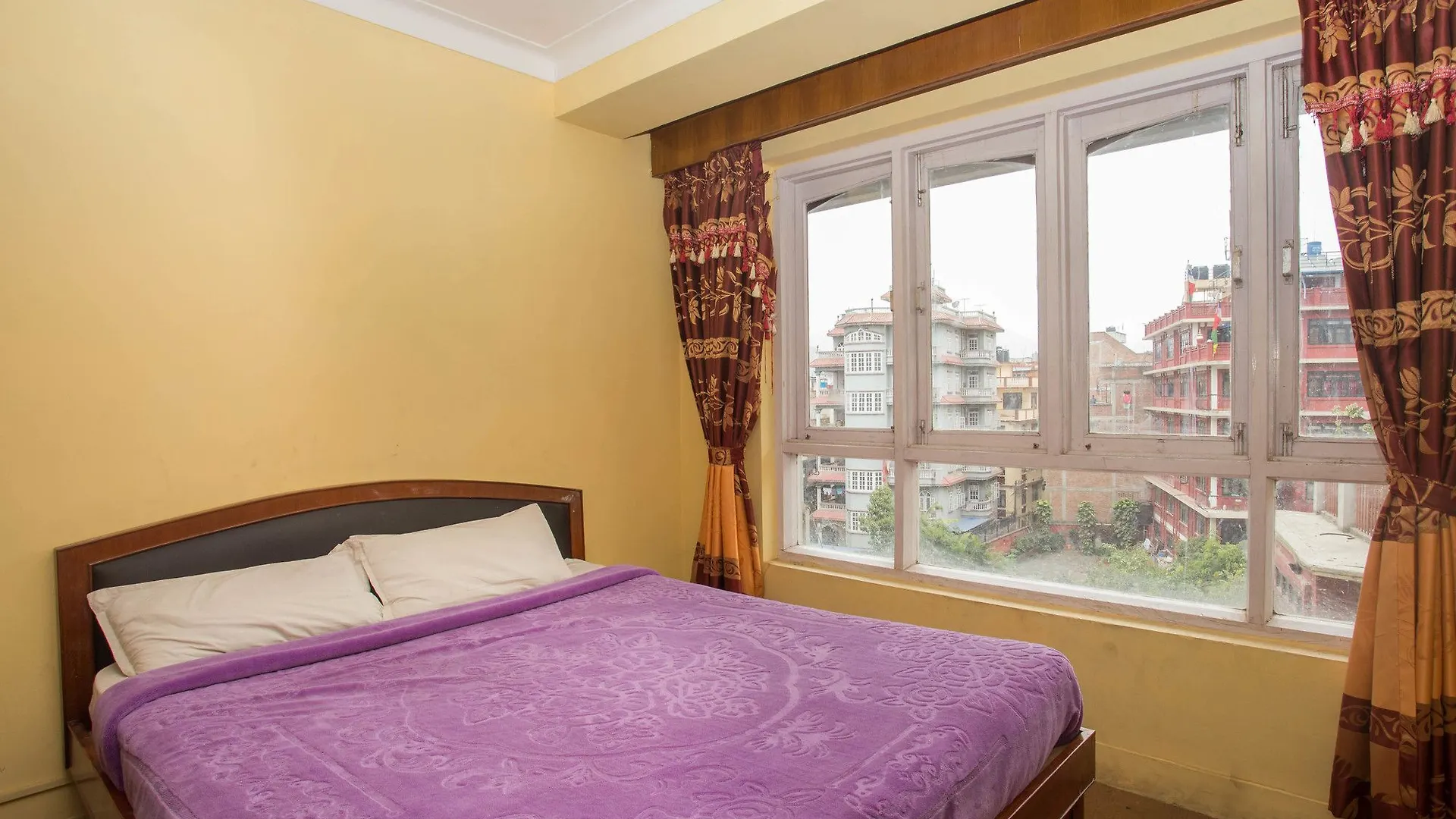 Hotel Red Panda Kathmandu 2*,  Nepal