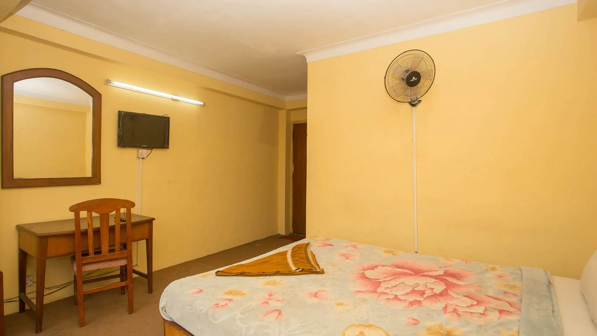 Hotel Red Panda Kathmandu 2*,